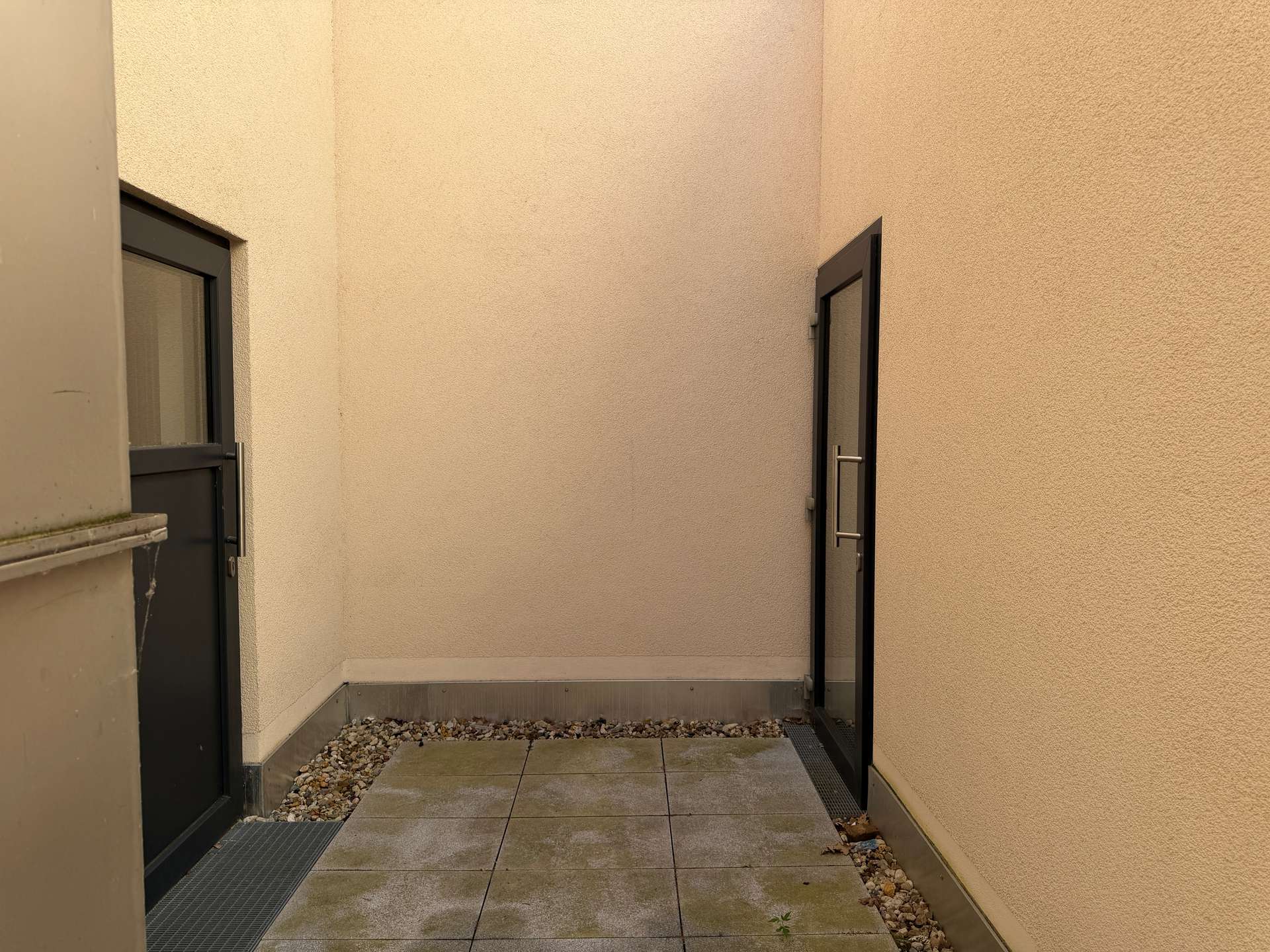 Zugang zum den Kellerabteilen